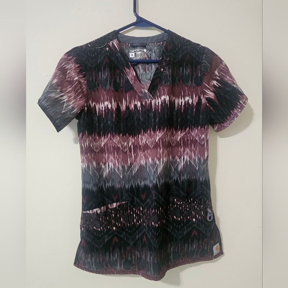 Carhartt Women's Force Cross-Flex Modern Fit Chevron Aztec Scrub Top XS